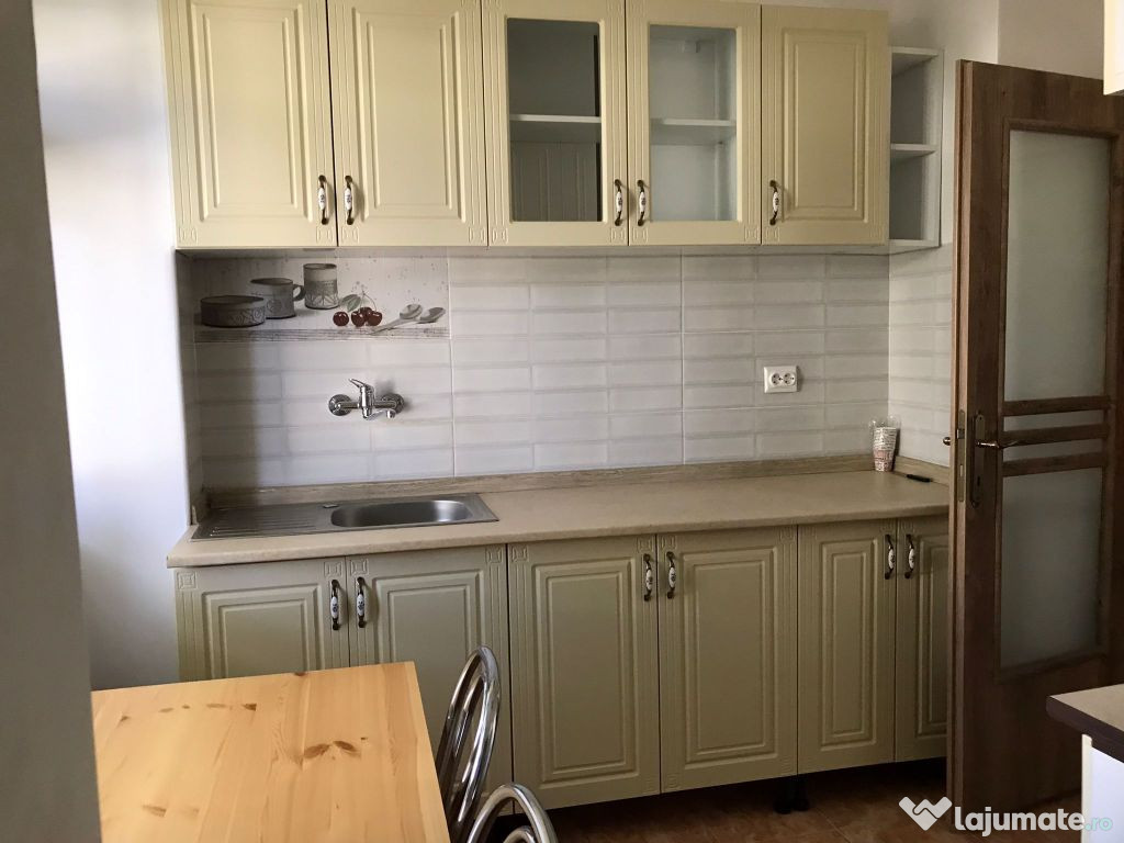 Apartament 3 camere – Centru, Str. Domneasca (langa Hot...