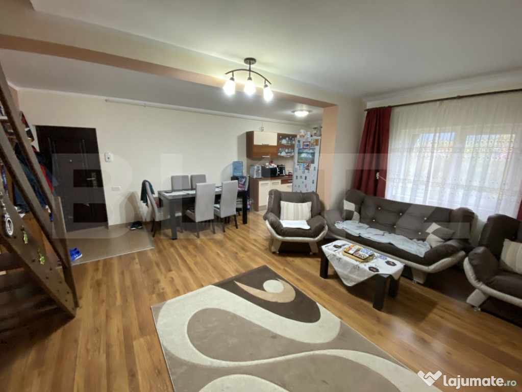 Apartament 3 camere, 81 mp, decomandat zona Bradet