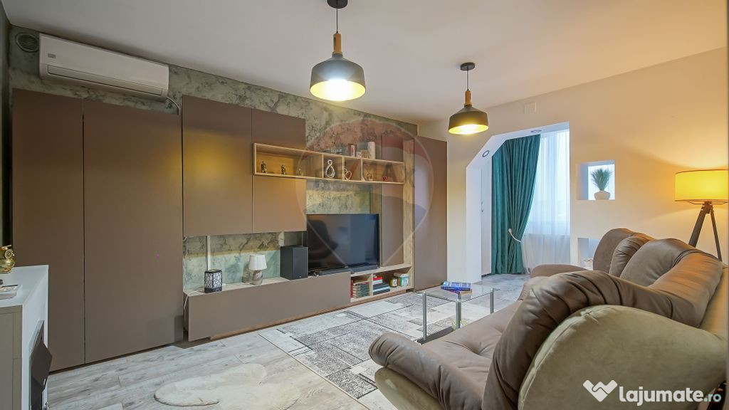 Apartament cu 3 camere de vânzare, Florilor Râșnov, Co...