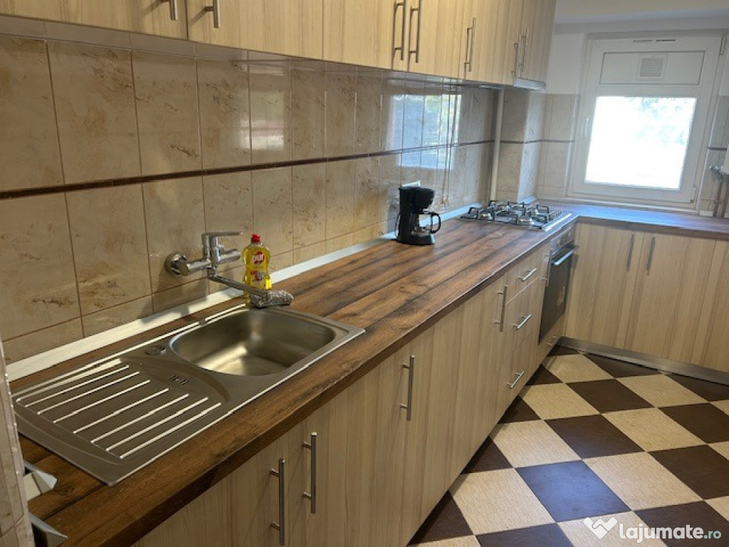 Inchiriez garsoniera 43 mp, zona Dristor, et 2, renovata complet,