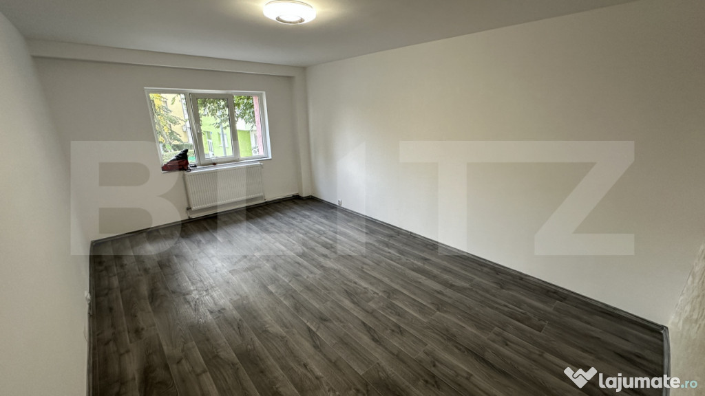 Apartament decomandat cu 3 camere, zona Iosia Nord
