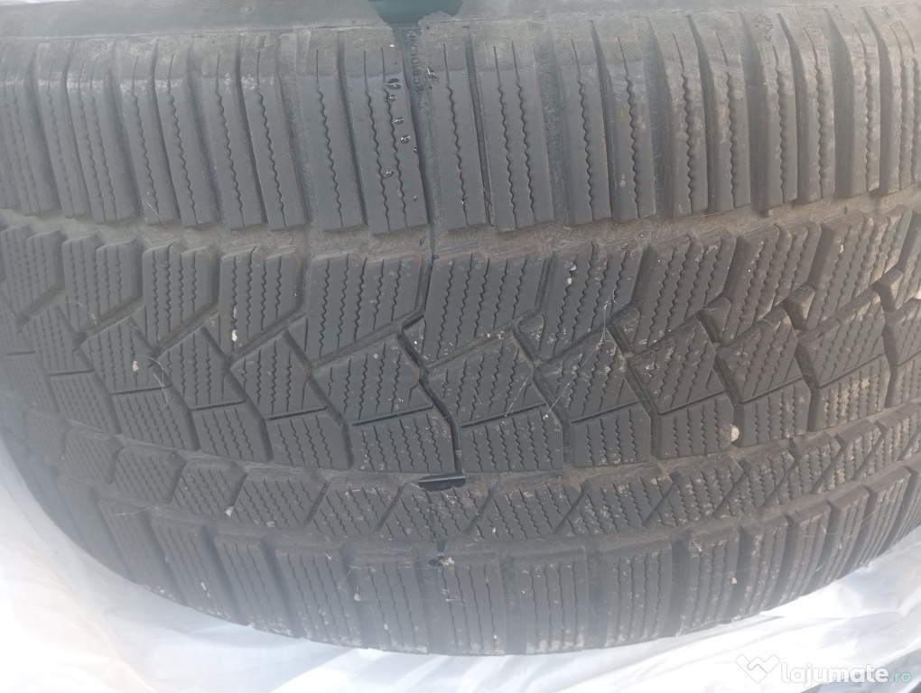 285 40 R22 roti iarna Continental