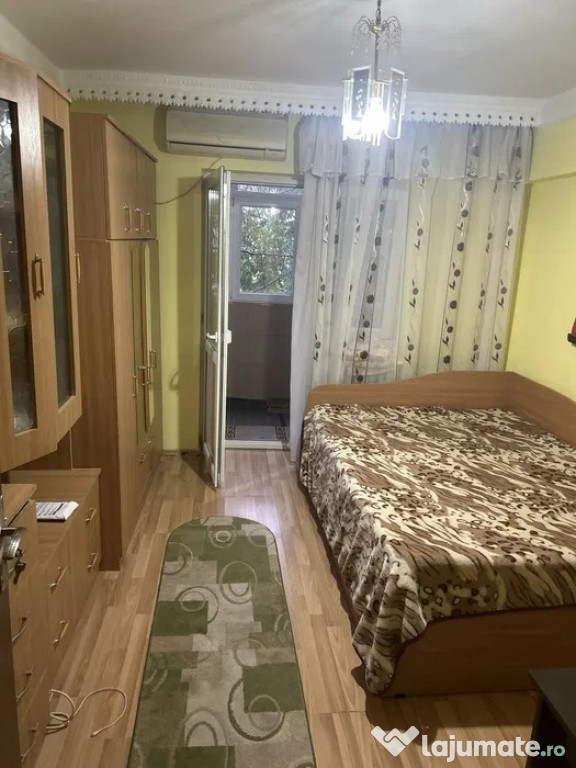 Apartament 3 camere decomandat, etaj intermediar, Mircea cel Batran