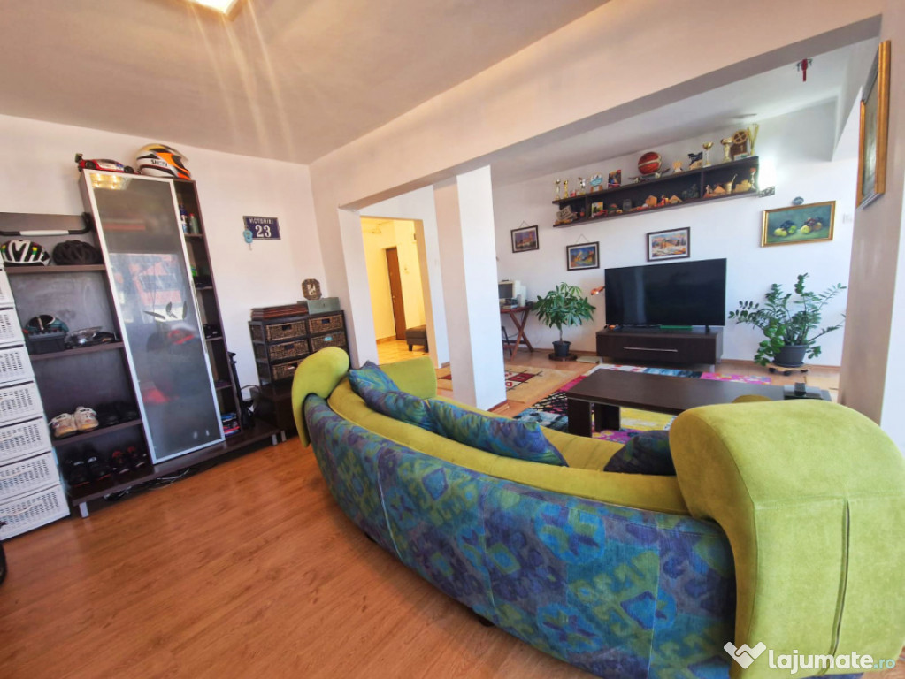 Apartament spatios 3 camere (fost 4) zona Bucla