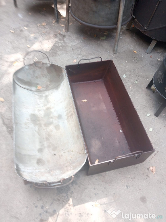 Vand valaie pentru animale si un gratar mare cu picioare