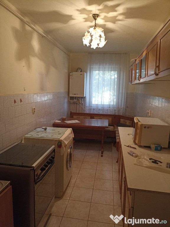 De apartament cu 2 camere în Sfântu Gheorghe.
