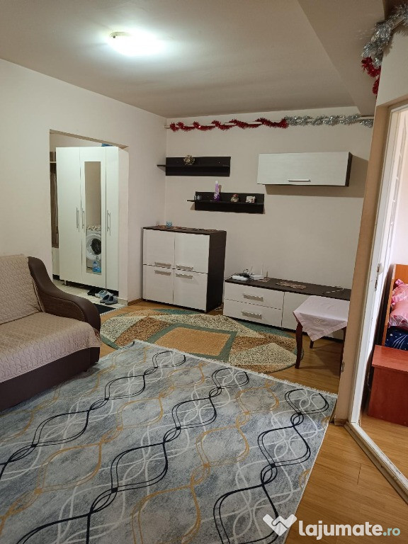 Apartament 2 camere etaj 5 cu lift