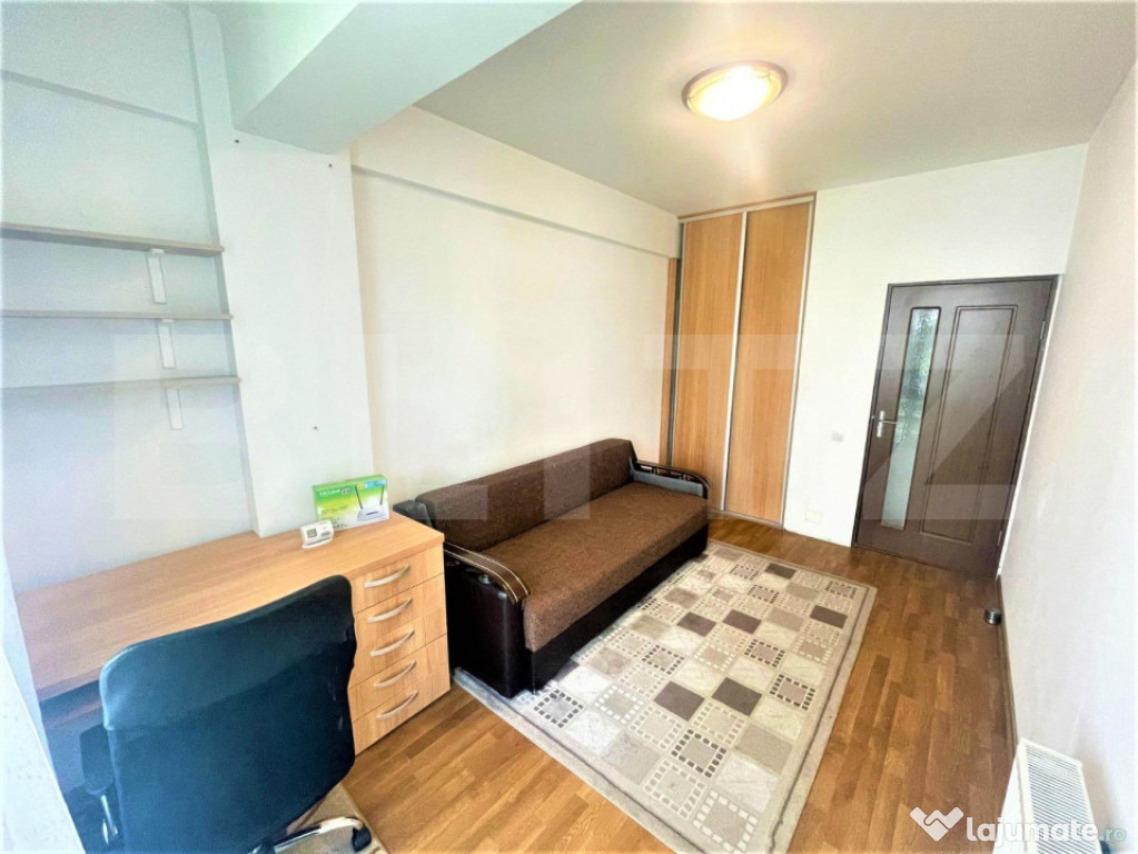 Apartament cu 2 camere, 40 mp, decomandat, parcare, zona Plo