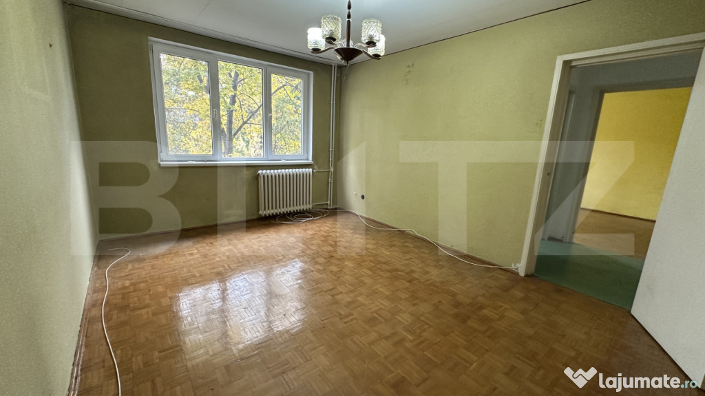 Apartament cu 2 camere, zona Rogerius