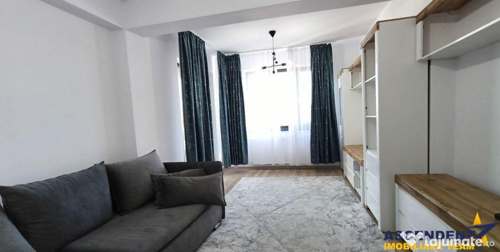 Elegant,decomandat,structura generoasa, terasa,loc parcare,T