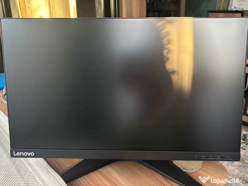 Vând monitor Lenovo G25-10 în stare excelentă