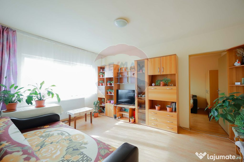 De vânzare apartament cu 2 camere zona Ioșia