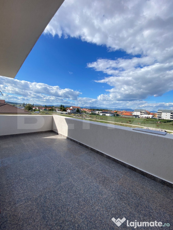 Apartament 3 camere, 101 mp, zona Petrestiului