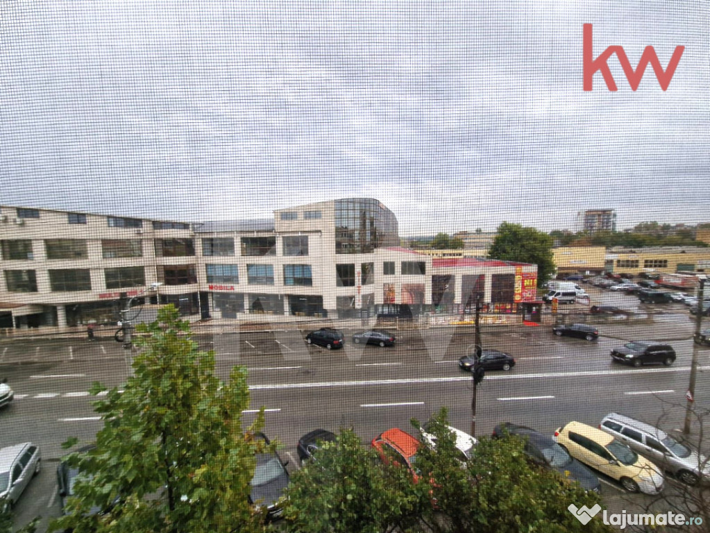 DE VANZARE apartament 2 camere decomandate Bulevardul Deceba