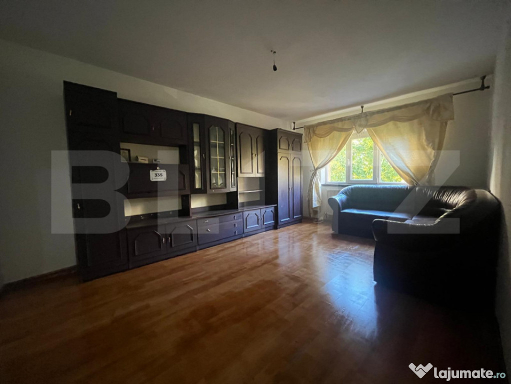 Apartament zona 1 Mai, 3 camere, decomandat, etaj 1