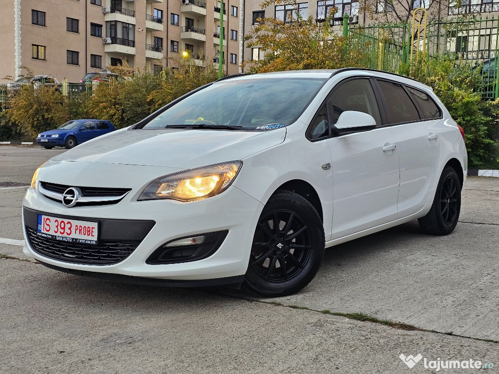 Opel Astra J 2015 1.6 CDTI 110 CP euro 6 / RATE fara avans