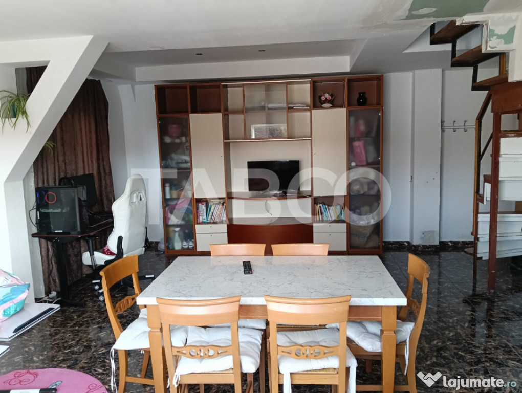 Apartament la prima afisare cu 3 camere 62 mpu zona Valea A