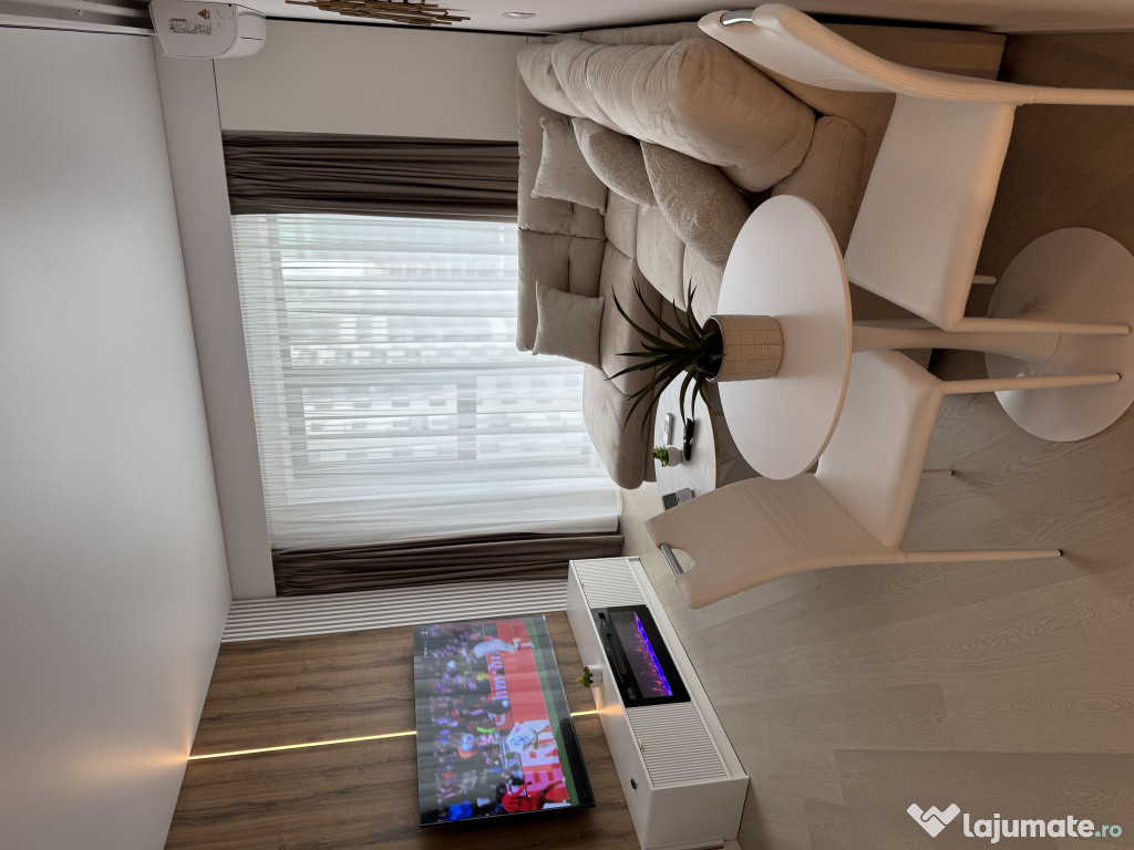 Inchiriere apartament lux 2 camere Cortina North Pipera