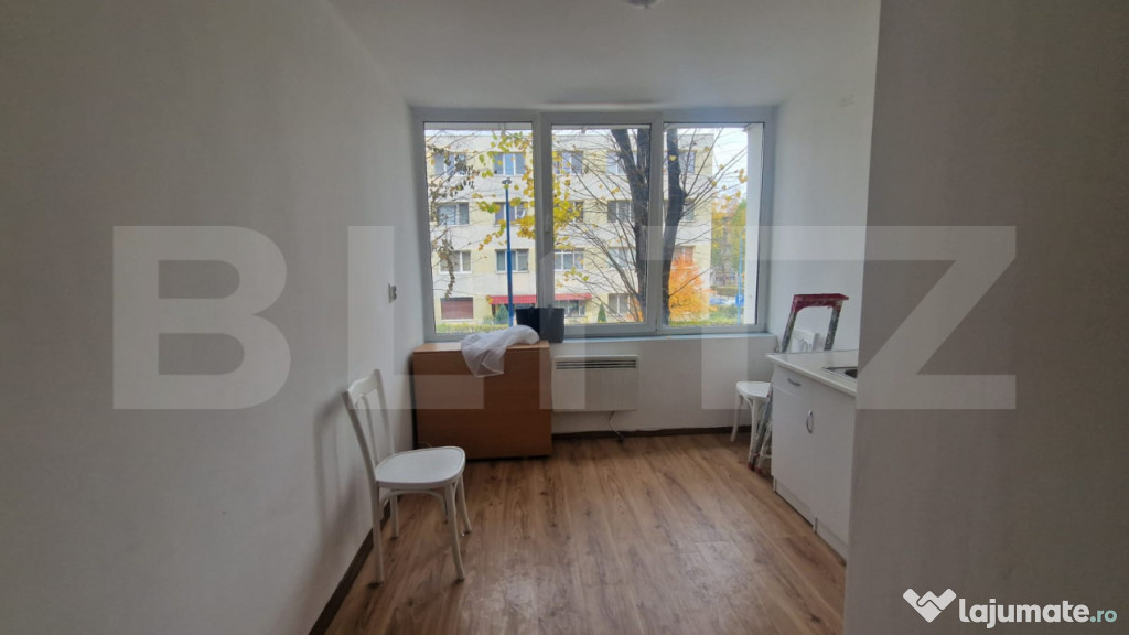 Camera de camin Tractorul cu baie in camera 12 mp