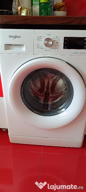 Vând mașină de spălat rufe Whirlpool