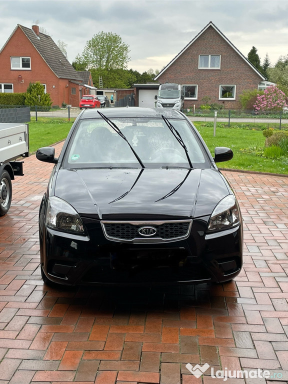 KIA Rio 2010 masina