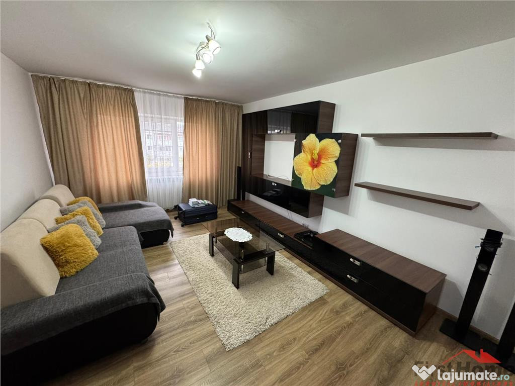 Ap 3 cam, 2 bai, parcare proprie, renovat, ultracentral - Pi