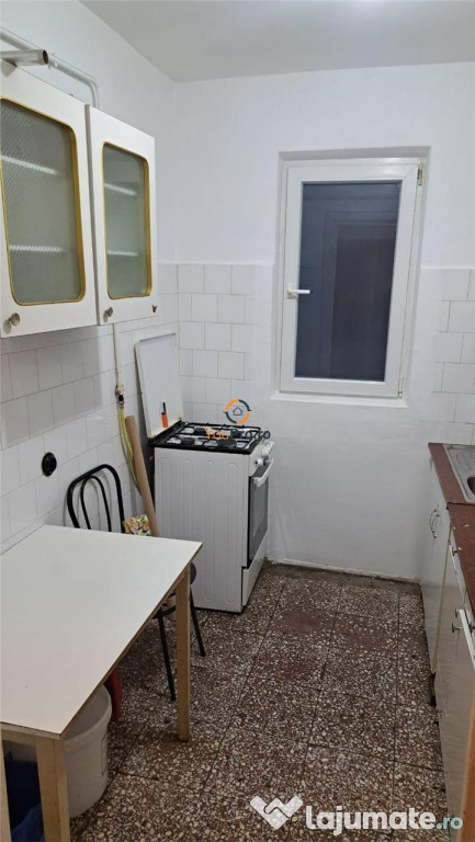 Apartament 3 camere decomandat Bloc cu Lift