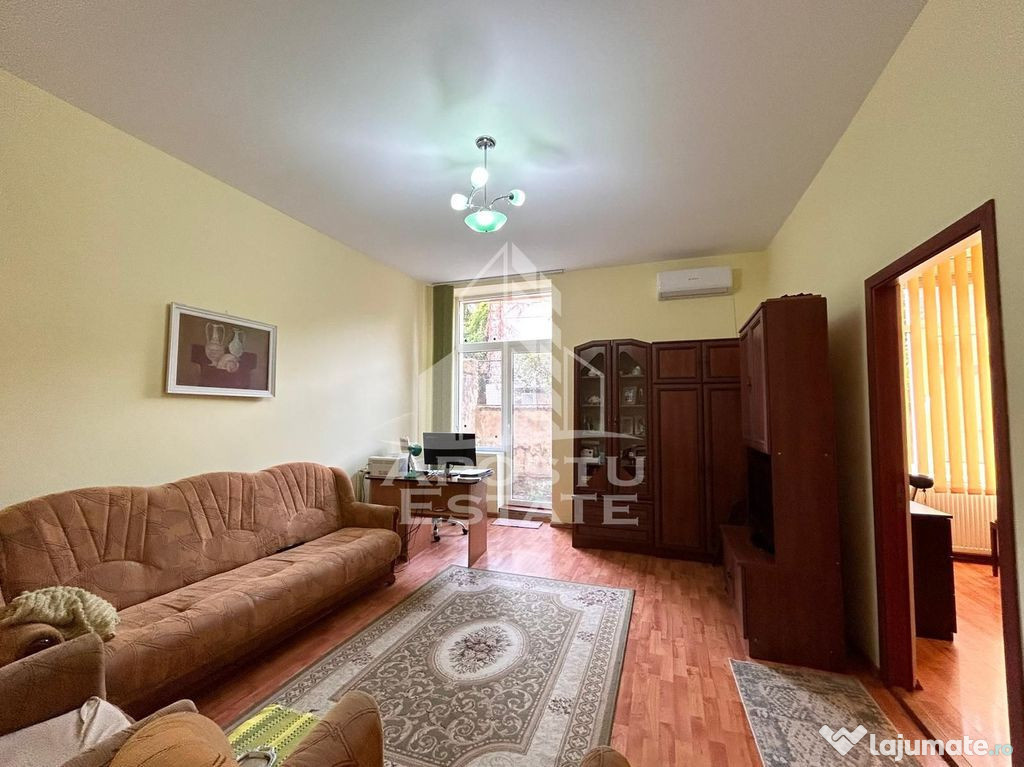 Apartament 2 camere, in Piata Maria si terasa cu acces pr...