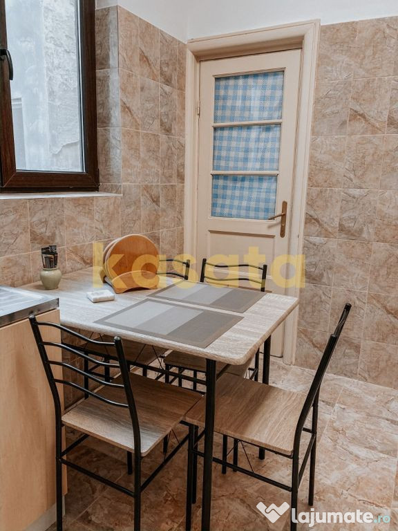 Apartament 4 camere ultracentral | Etaj 3/3 | Lift și re...