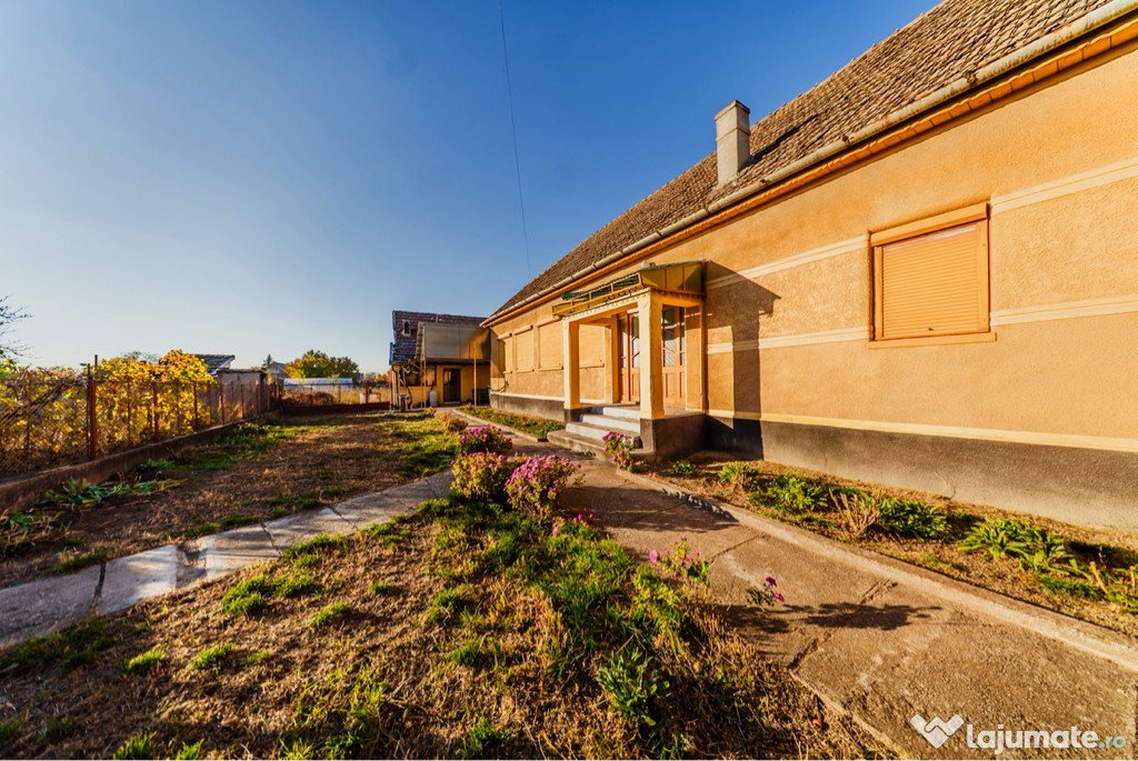 Casă de vânzare - Seitin, judetul Arad