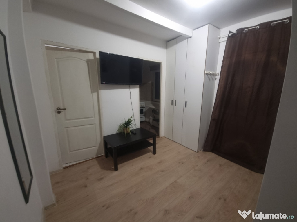 Inchiriez garsoniera zonă Auchan Titan / 1 Decembrie / ozana