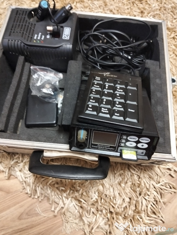 Se vinde acordeon cu juzzi