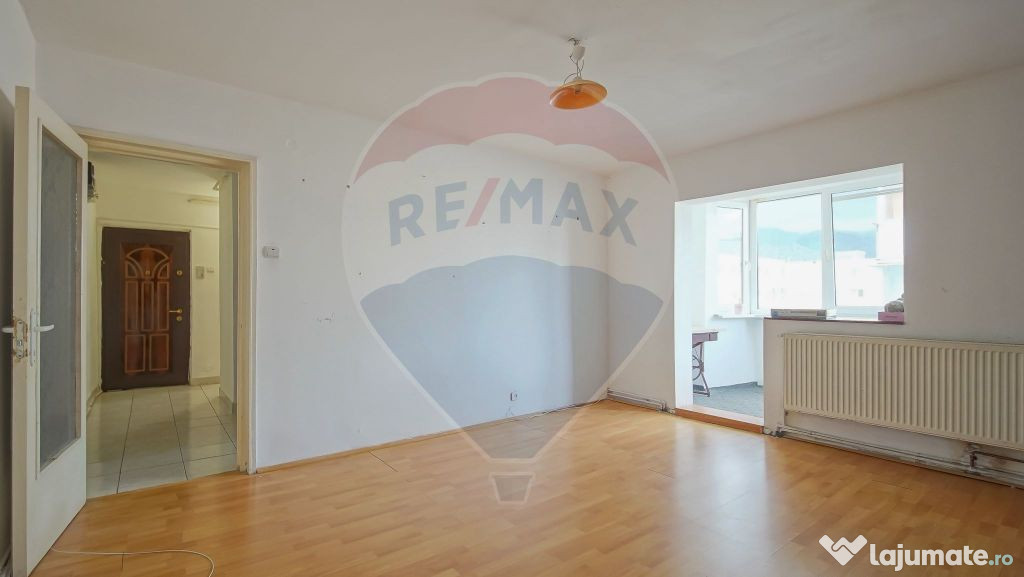 Apartament cu 3 camere de vânzare în zona Stefan cel Mare