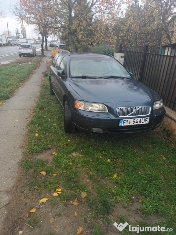 Vând Volvo V70 D5 2007 motor defect