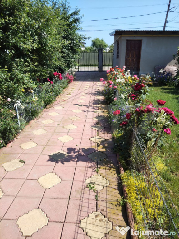 Oportunitate! Casă unifamilială complet mobilată și util