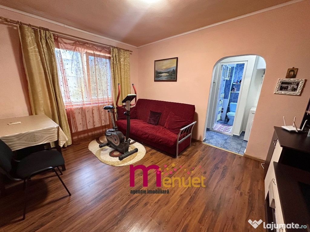 Apartament 3 camere,str.Spitalului