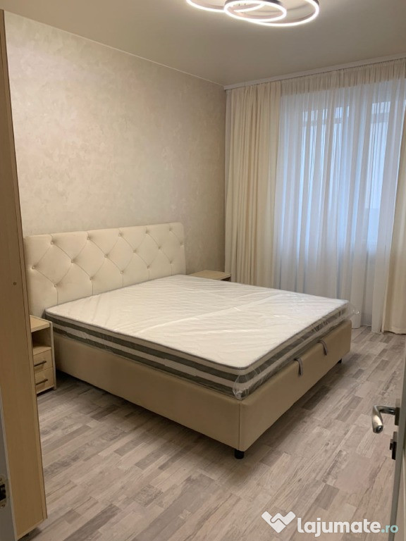 Apartament cu 3 camere de inchiriat in zona Victoriei