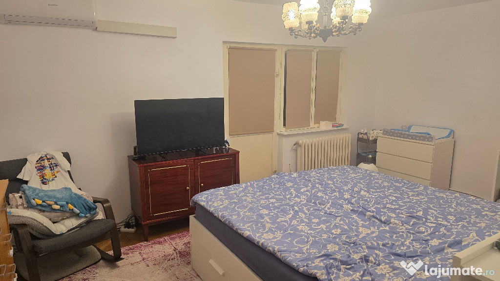 Vand apartament 3 camere decomandat in Deva cu GARAJ si BOXA sub bloc,