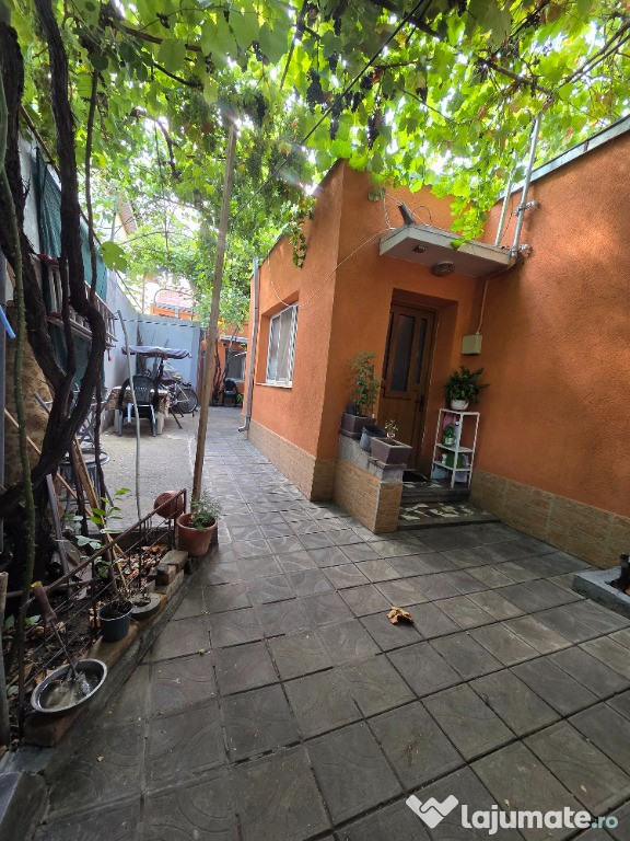 Casa zona Stefan Cel Mare