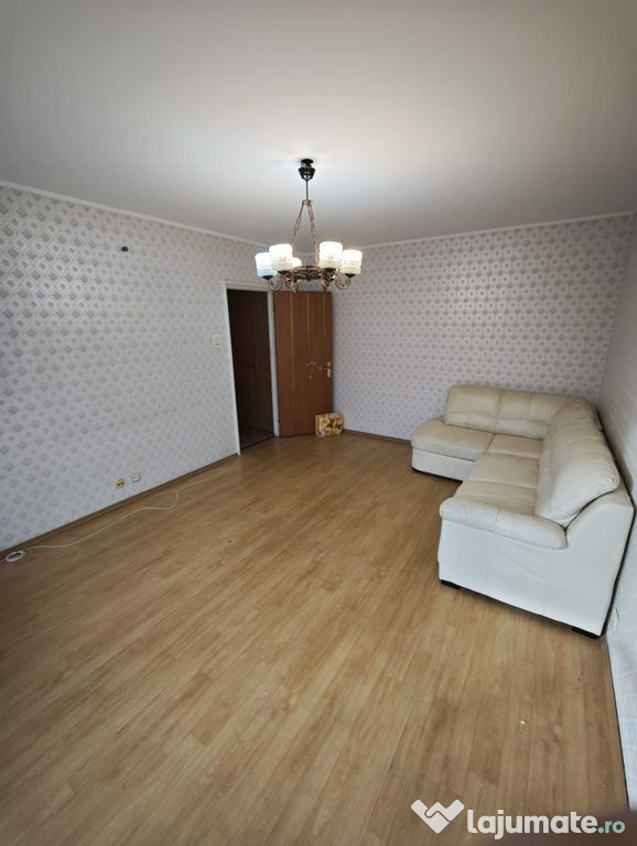 Decomandat 4 Camere 90mp Ozana Titan