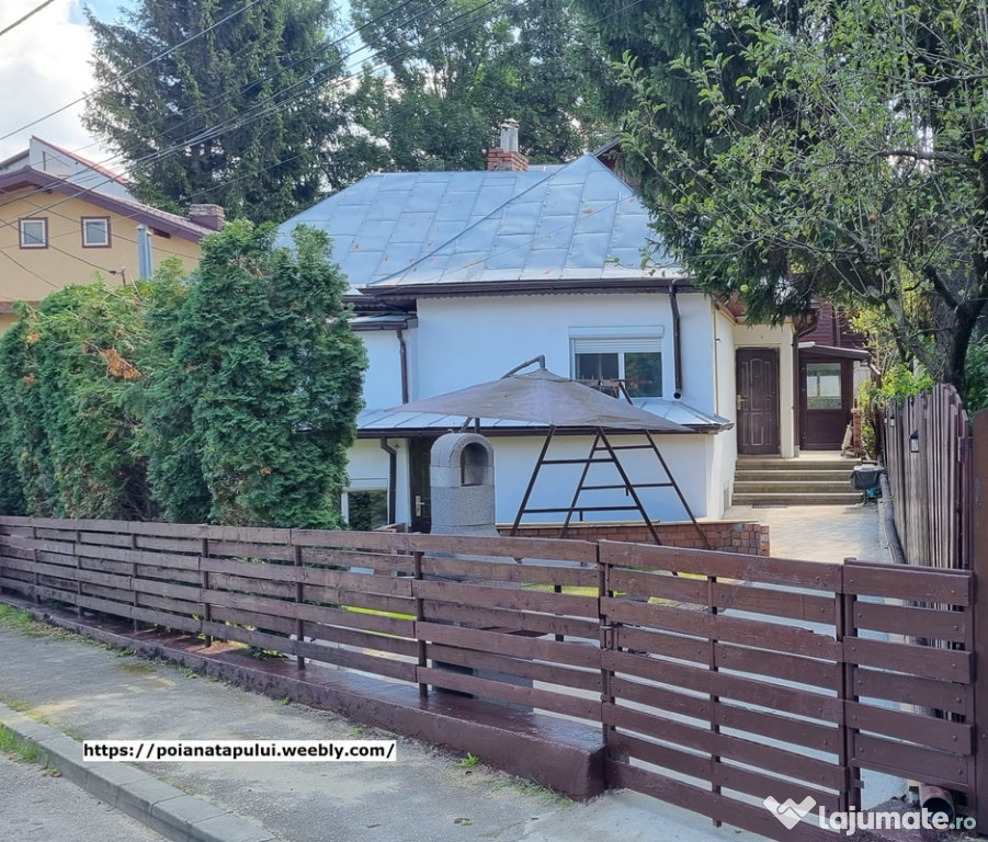 CASĂ DE VACANȚĂ ÎN POIANA ȚAPULUI, ideală pentru investiție turistică