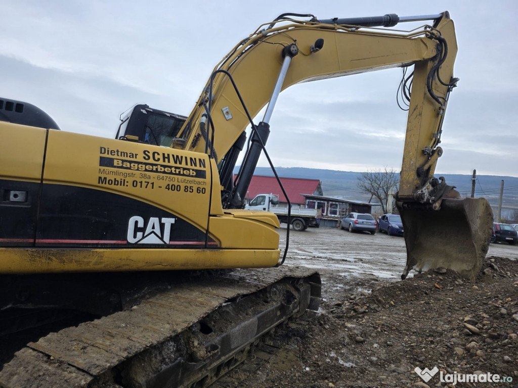 Excavator CAT324