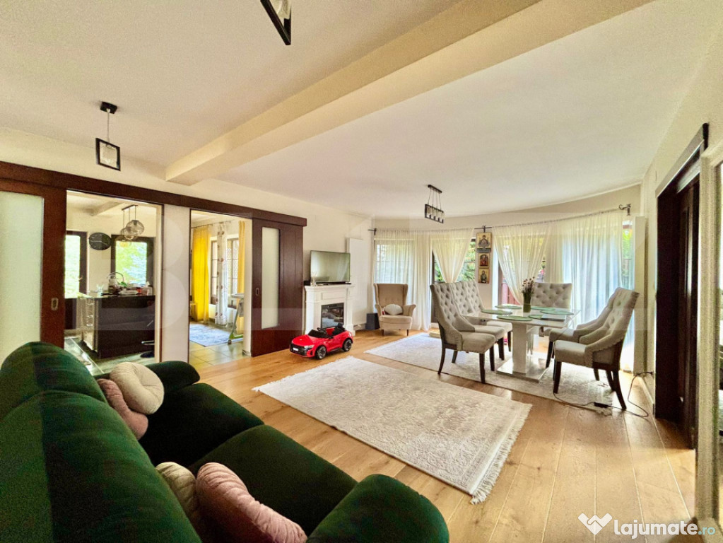 Casă superbă de vânzare, în Sânpetru 1000 mp teren, la