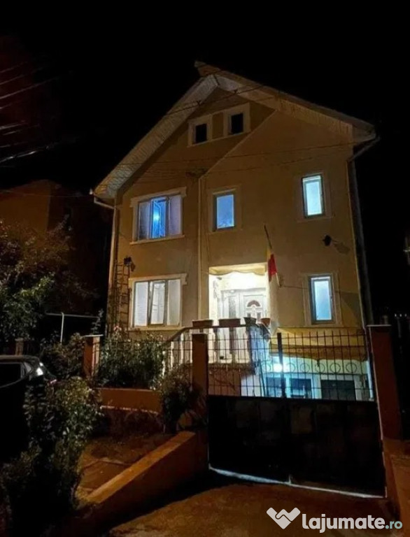 Inchiriez casa 6 camere Alba Iulia, Alba, Cetate