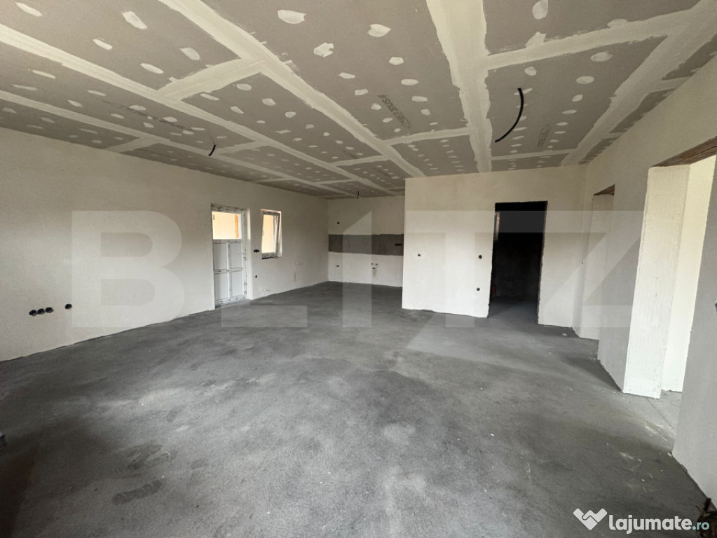 Casa de vanzare ,100mp Lazuri