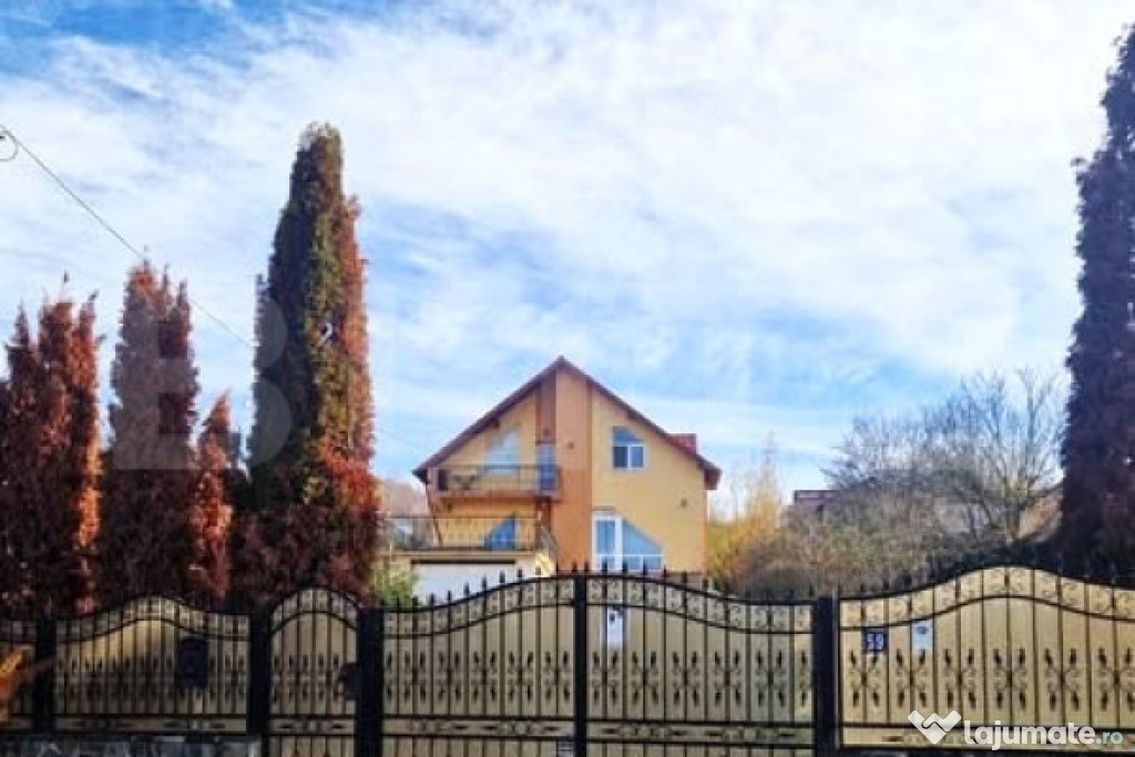 Vilă de vânzare, 156 mp — zona Centrală Pucioasa