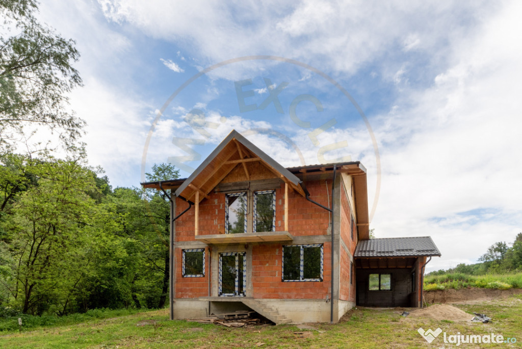 Casa P+1, Babana-Arges cu panouri si apa de izvor