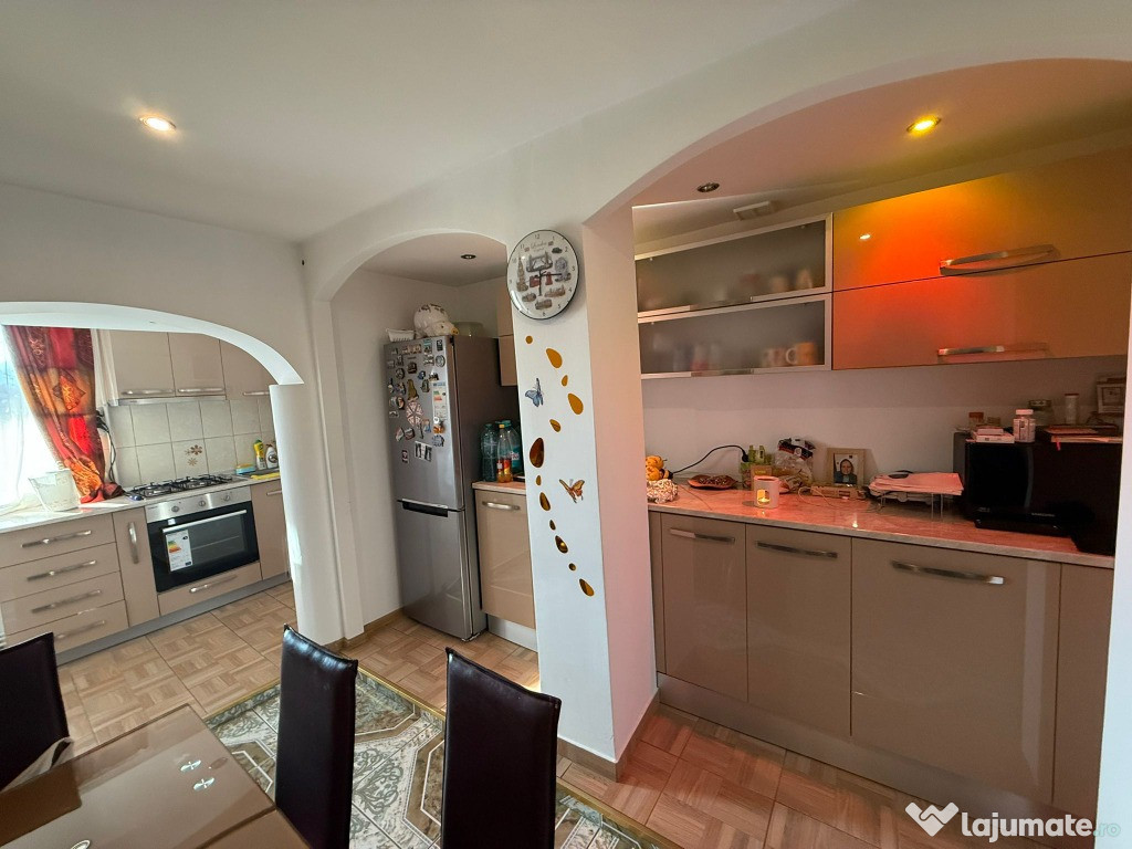 Apartament 2 camere ,etaj 1, strada Jupiter