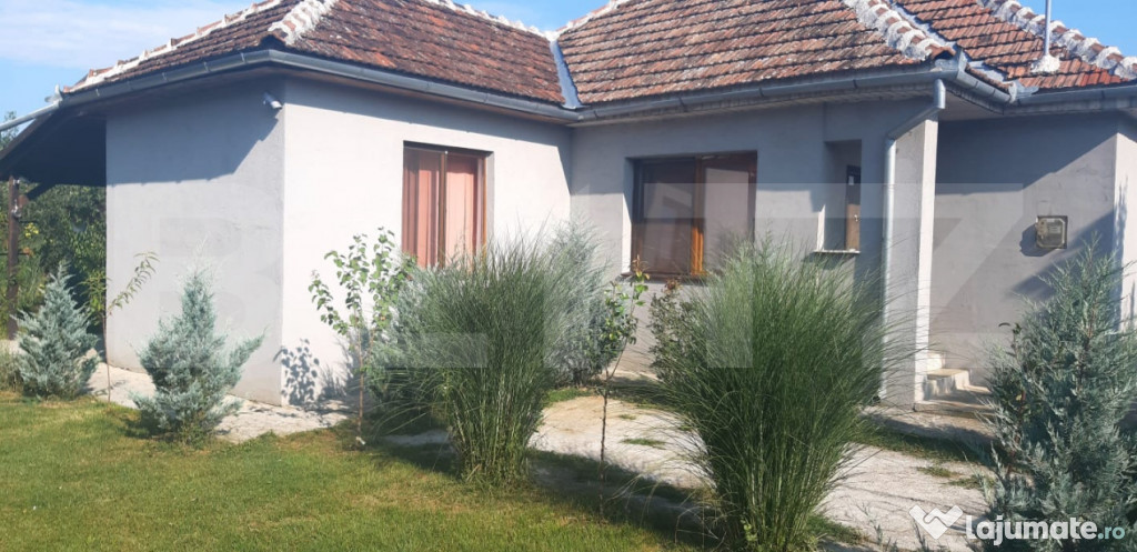 De vânzare casă 99 mp, teren 7,5 ari în Lazuri, Satu Mar