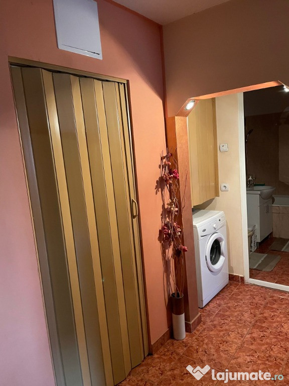 Închiriez apartament 2 camere, decomandat – zona Cornitoiu